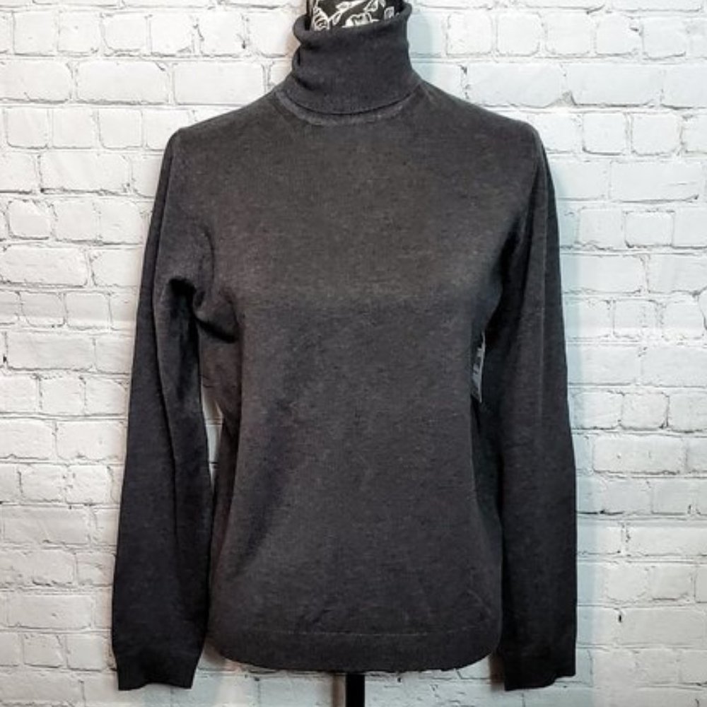 NWT WOMEN'S GAP TURTLE NECK LONG SLEEVE SHIRT